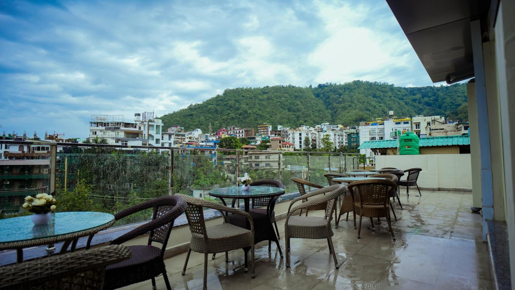 Hotel Lords Valley Rishīkesh Екстериор снимка
