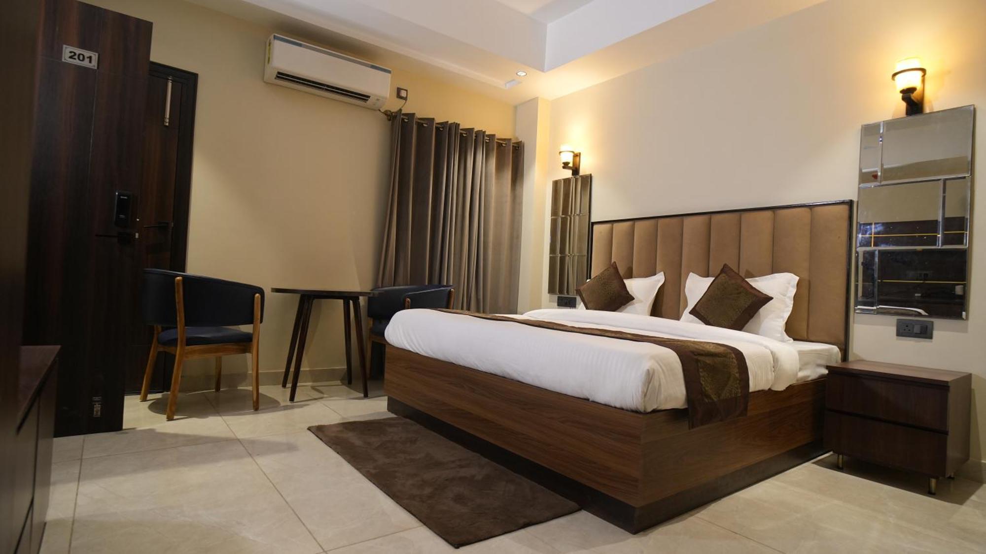 Hotel Lords Valley Rishīkesh Екстериор снимка